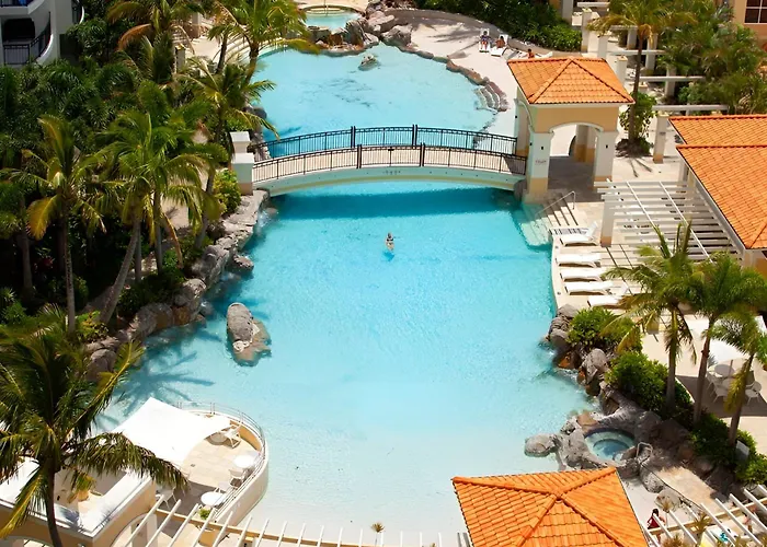 High Floor - Chevron Renaissance - Self Contained & Privately Managed - Wow Stay